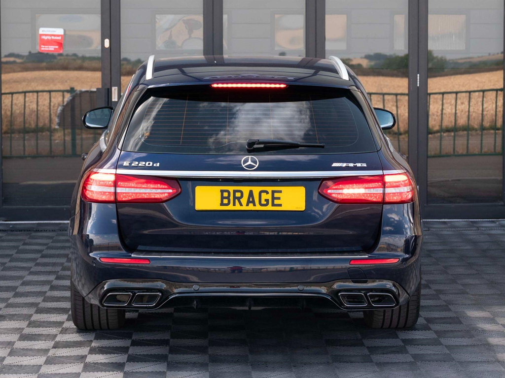 Mercedes-Benz E Class E 220 D Black #40