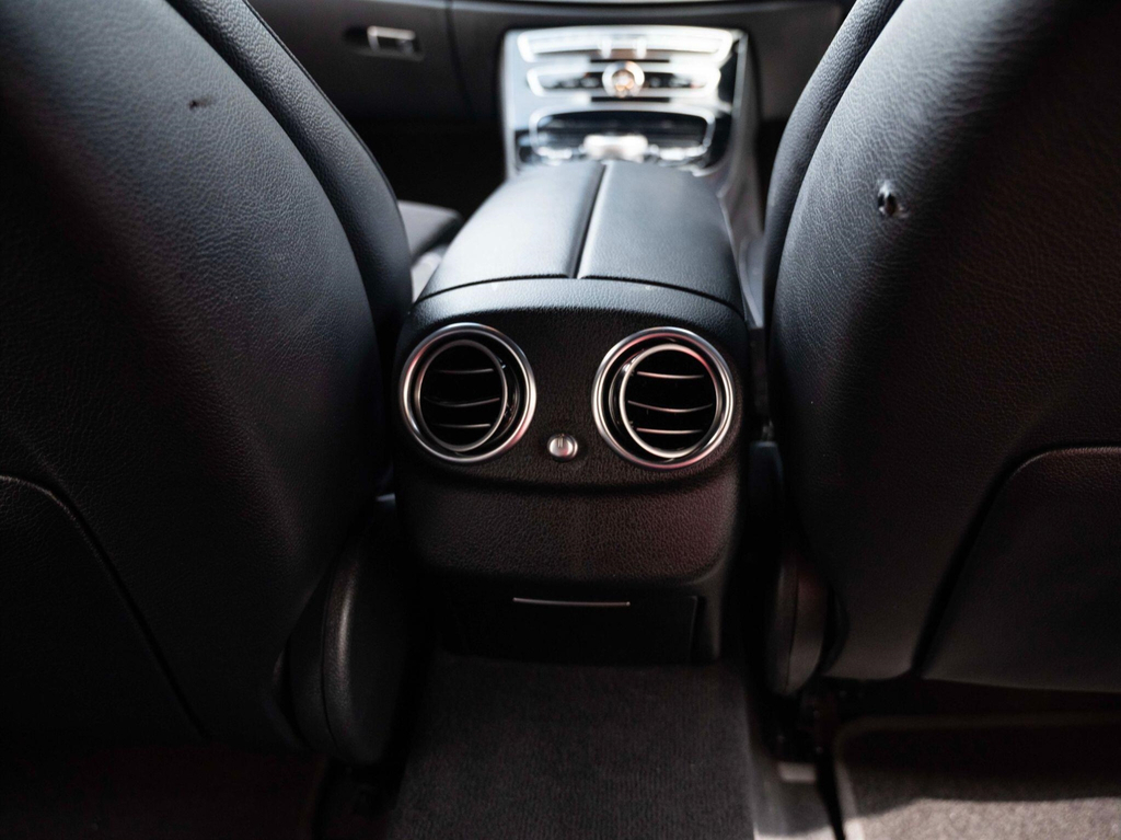 Mercedes-Benz E Class E 220 D Black #32