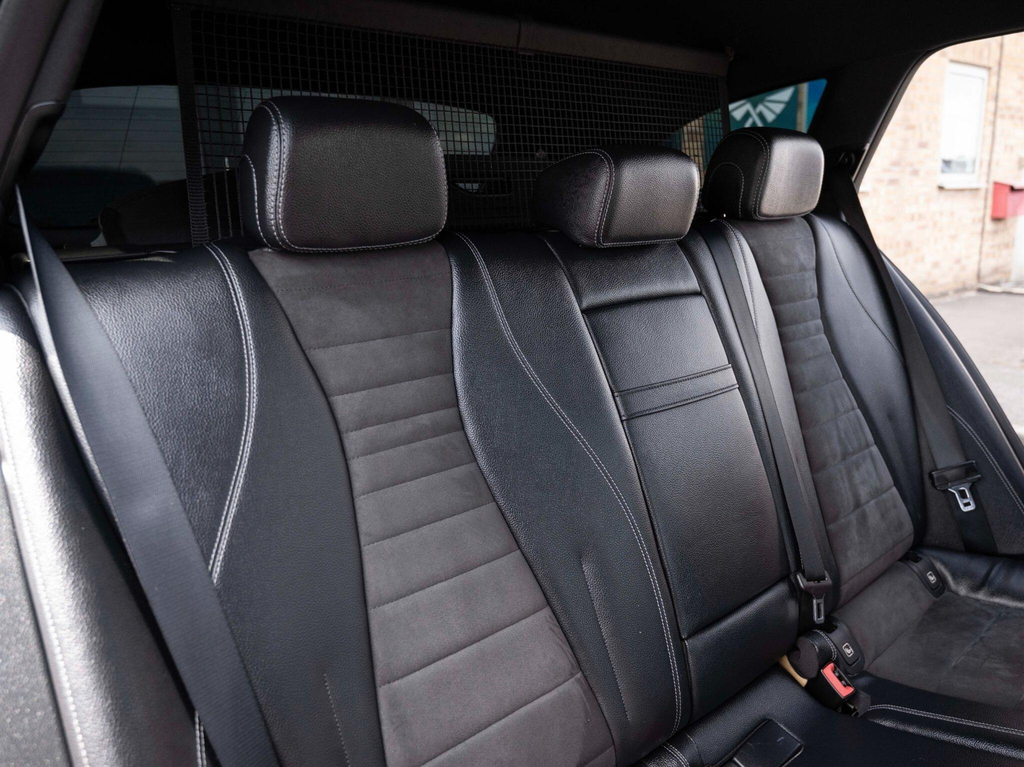 Mercedes-Benz E Class E 220 D Black #30