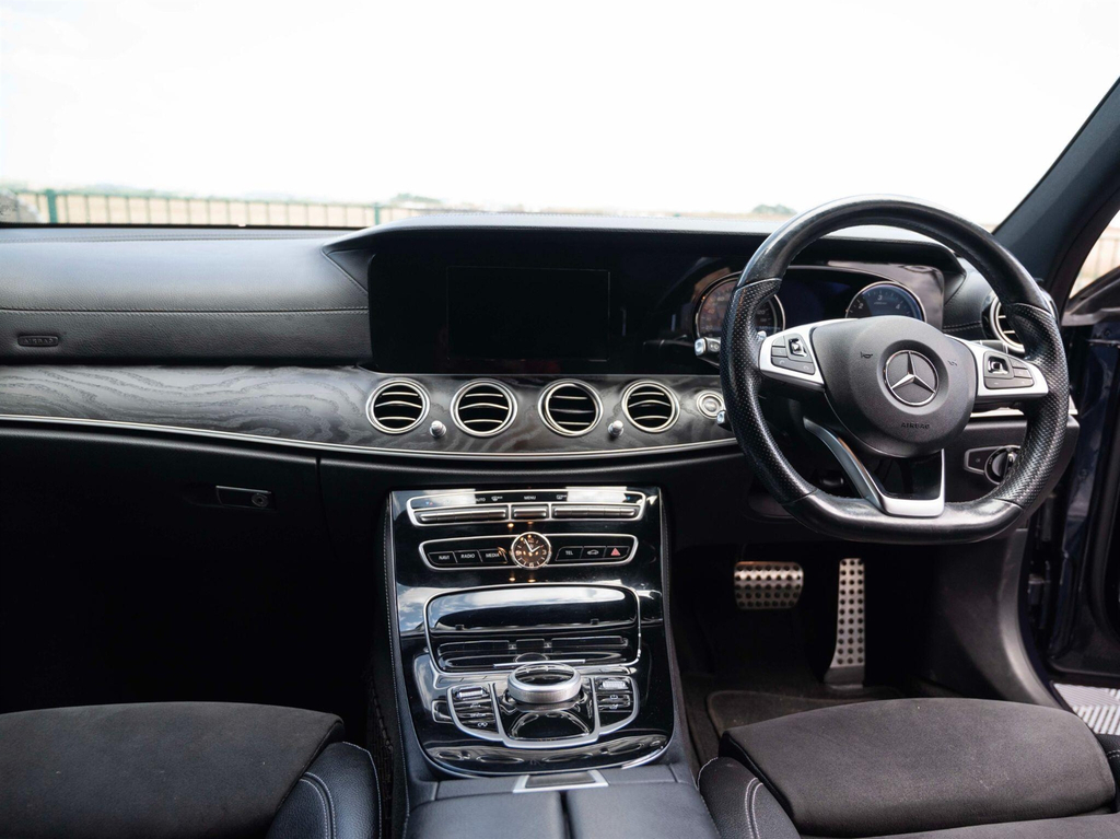 Mercedes-Benz E Class E 220 D Black #52