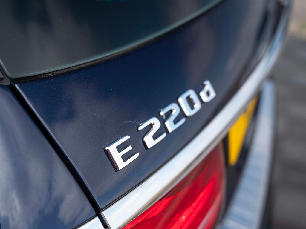 Mercedes-Benz E Class E 220 D Black #61