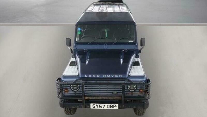 Land Rover Defender Silver #8