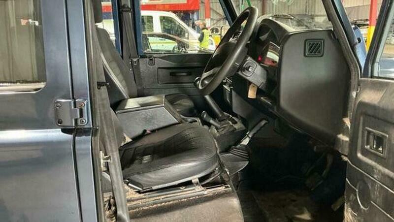 Land Rover Defender Silver #12