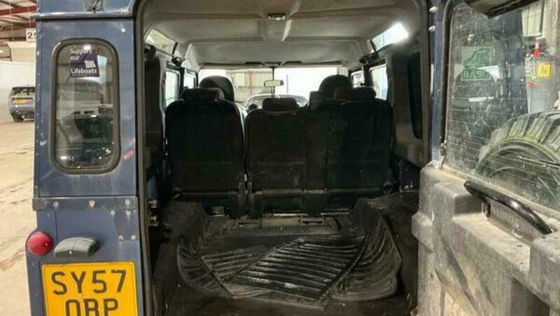 Land Rover Defender Silver #10