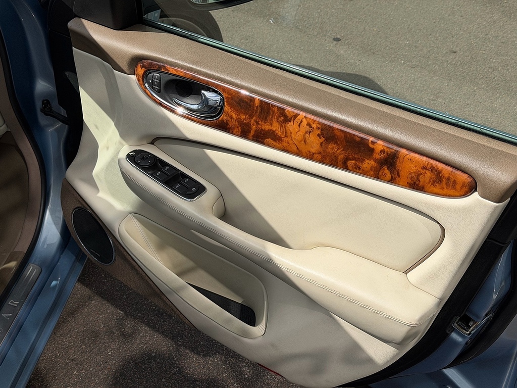 Jaguar XJ Td Sovereign Blue #4