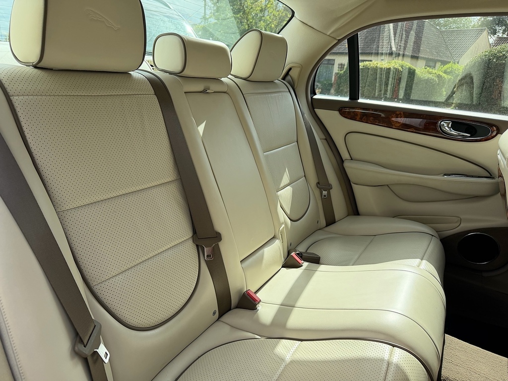 Jaguar XJ Td Sovereign Blue #5