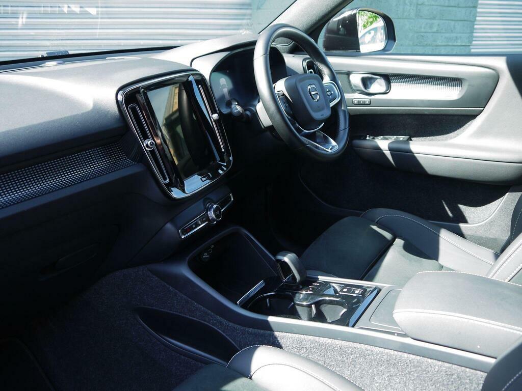 Volvo XC40 2.0 B4 Mhev Plus Black Edition Dct Euro 6 S MW74RZZ Black #2