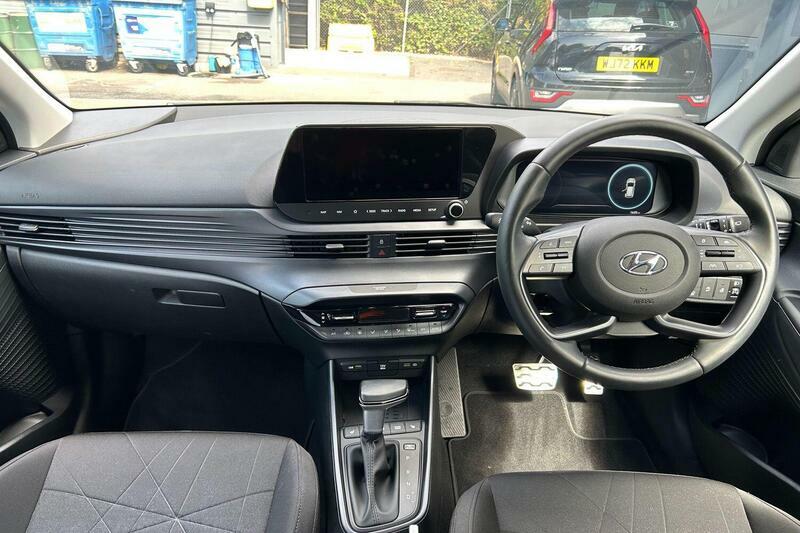 Hyundai Bayon 1.0 T-gdi Mhev Premium Dct Euro 6 Ss Grey #2