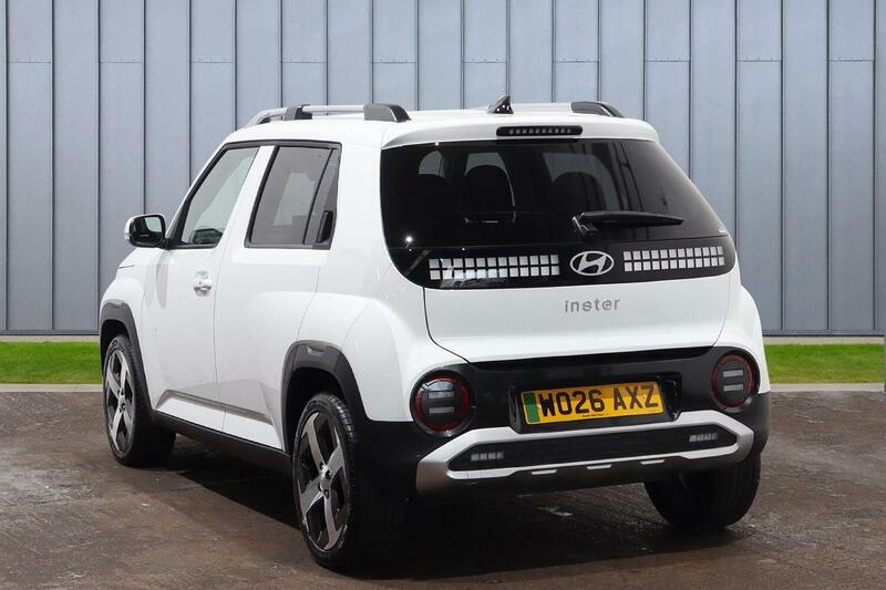 Hyundai Inster Long Range 49Kwh 02 White #3