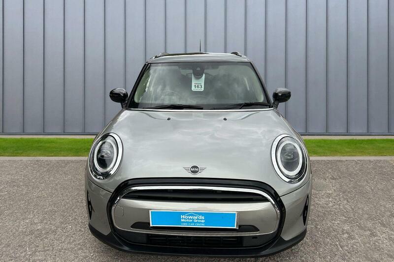 Mini Hatch 1.5 Cooper Classic Steptronic Euro 6 Ss WF23MYB Silver #2