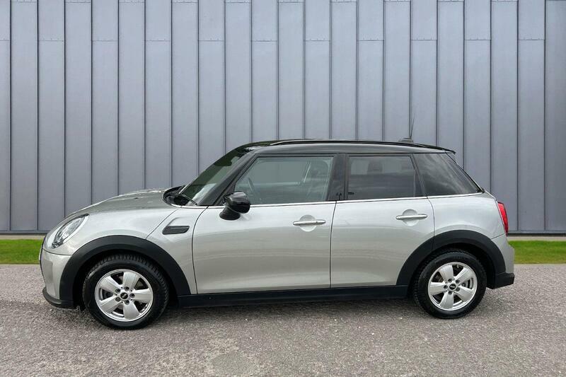 Mini Hatch 1.5 Cooper Classic Steptronic Euro 6 Ss WF23MYB Silver #5