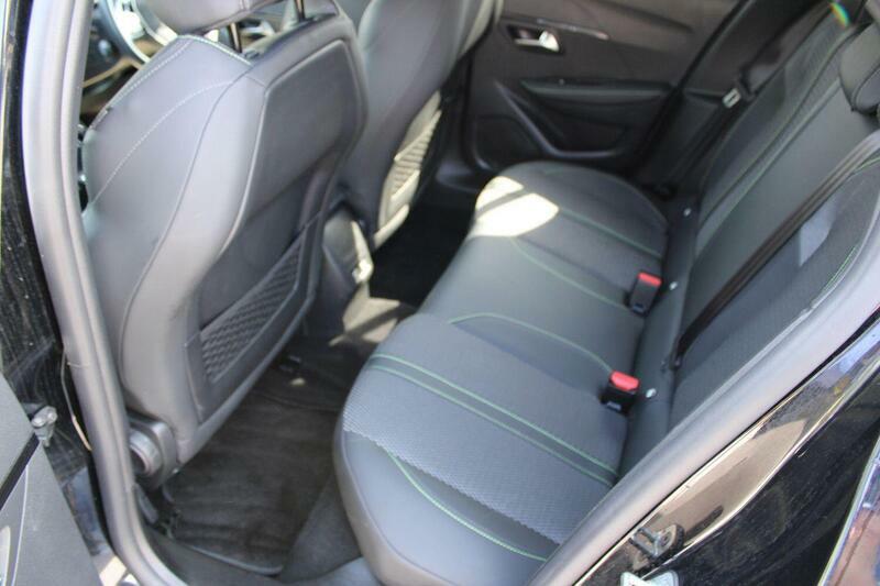 Peugeot e-208 Hatchback Black #20
