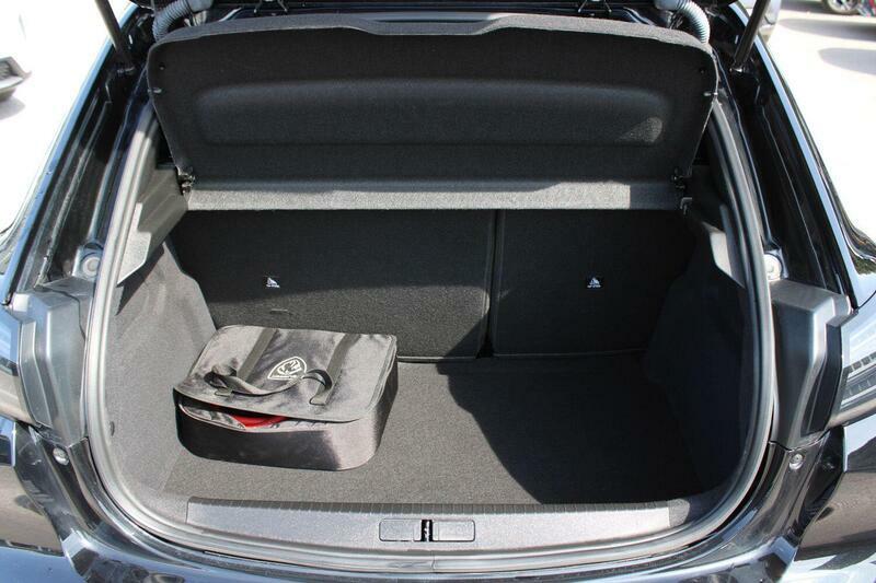 Peugeot e-208 Hatchback Black #21