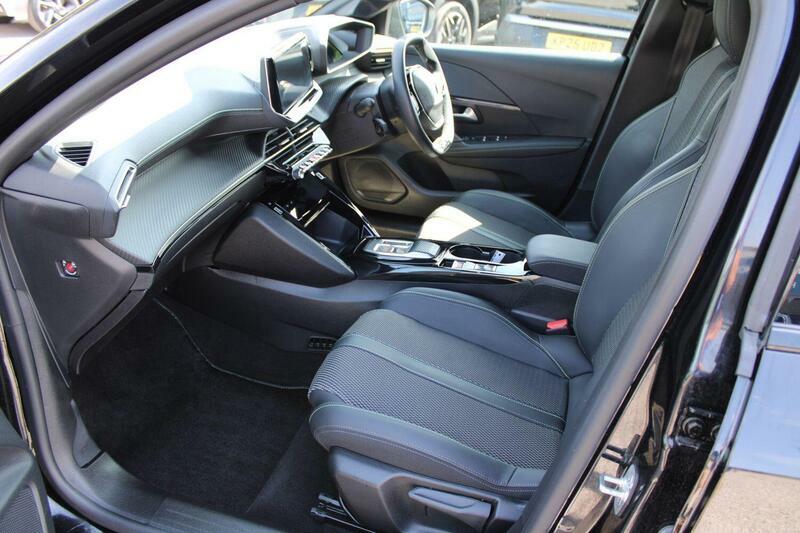 Peugeot e-208 Hatchback Black #19