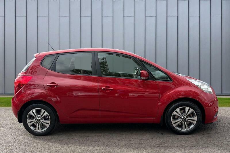 Kia Venga 2 Red #7