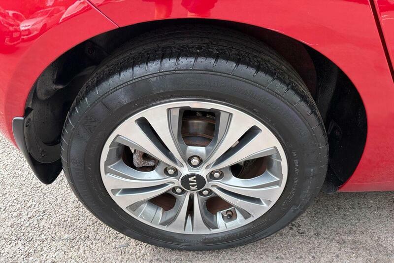 Kia Venga 2 Red #19
