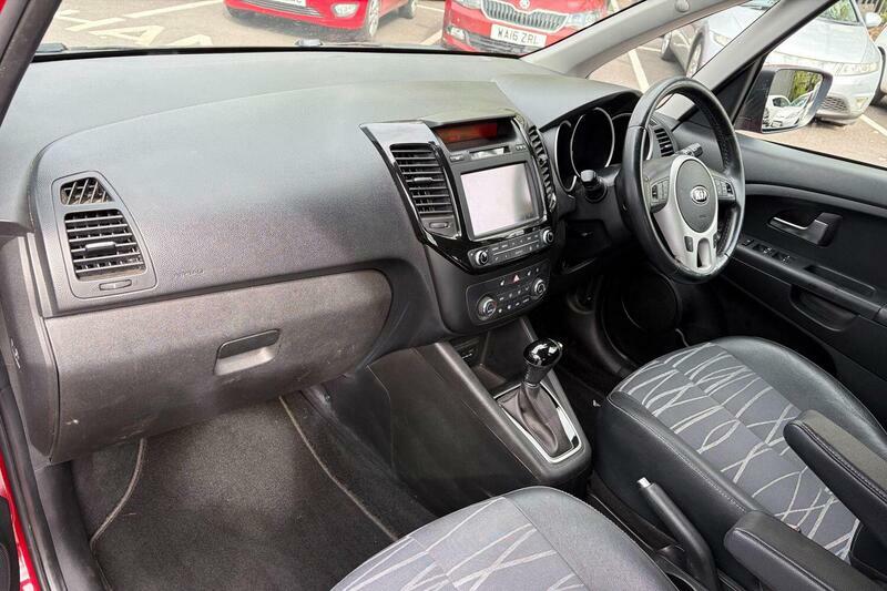 Kia Venga 1.6 3 Euro 6 Red #2