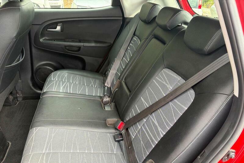 Kia Venga 2 Red #10