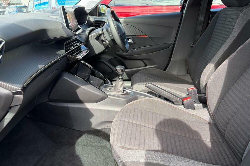 Peugeot 208 1.2 Puretech Active Premium Euro 6 Ss Black #2