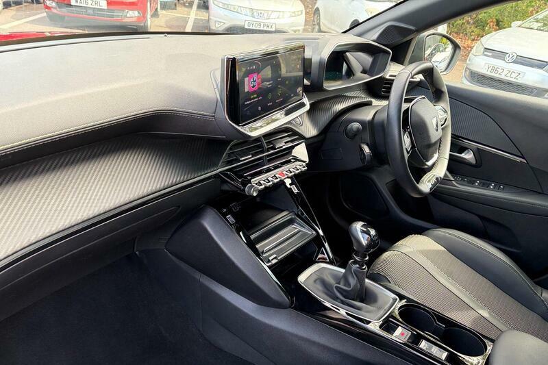 Peugeot 208 1.2 Puretech Gt Euro 6 Ss Black #2