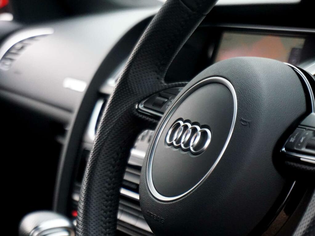 Audi A5 S Line NL62GGU Red #2
