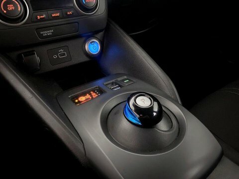 Nissan Leaf Hatchback Blue #16