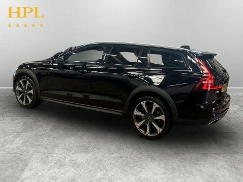 Volvo V60 2021 21 2.0 Black #5