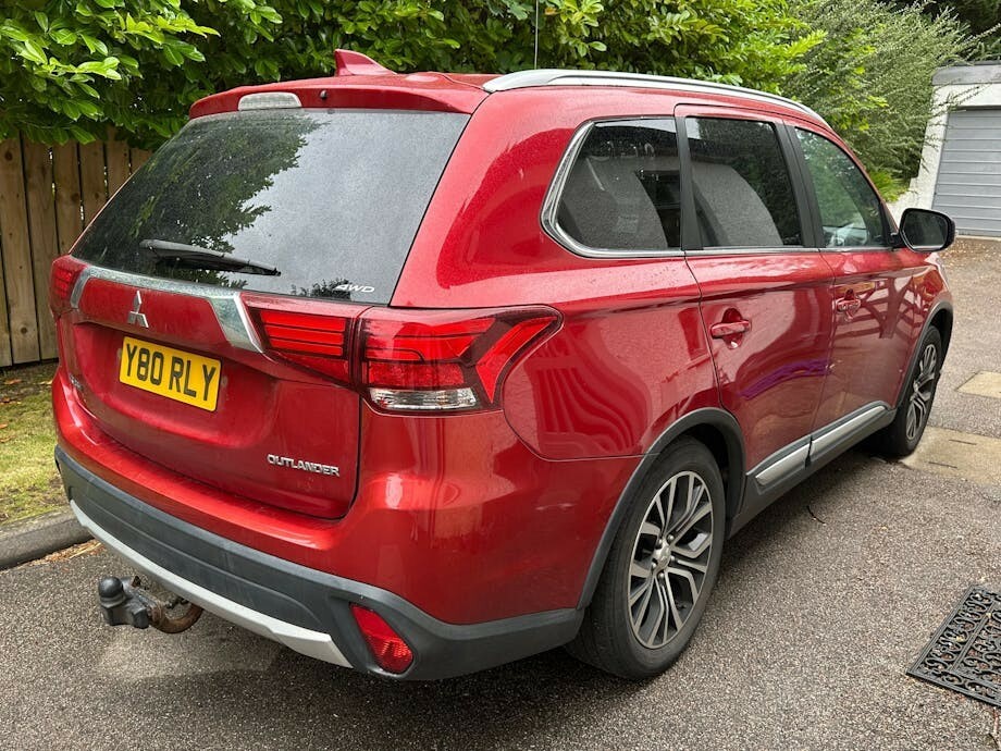 Mitsubishi Outlander 2.2 Di-d 4 Red #2