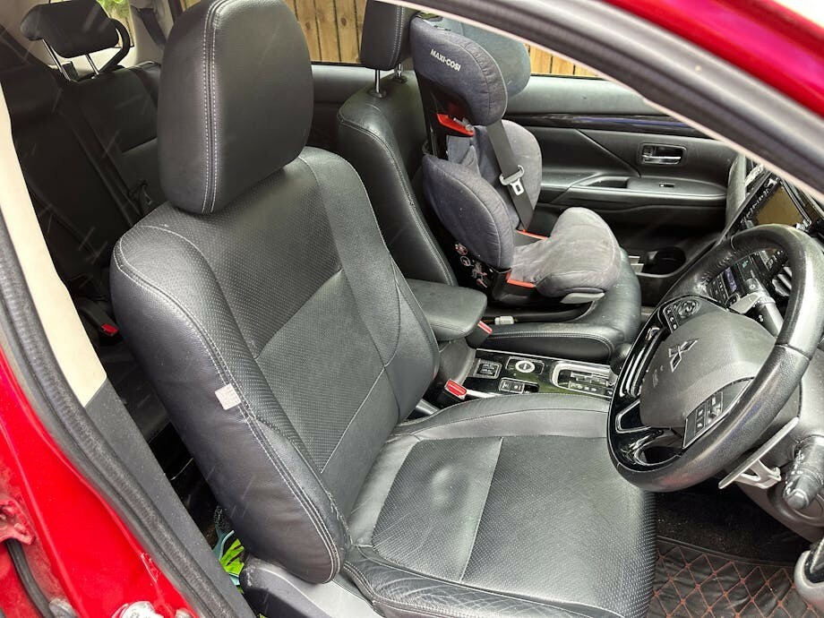 Mitsubishi Outlander 2.2 Di-d 4 Red #6
