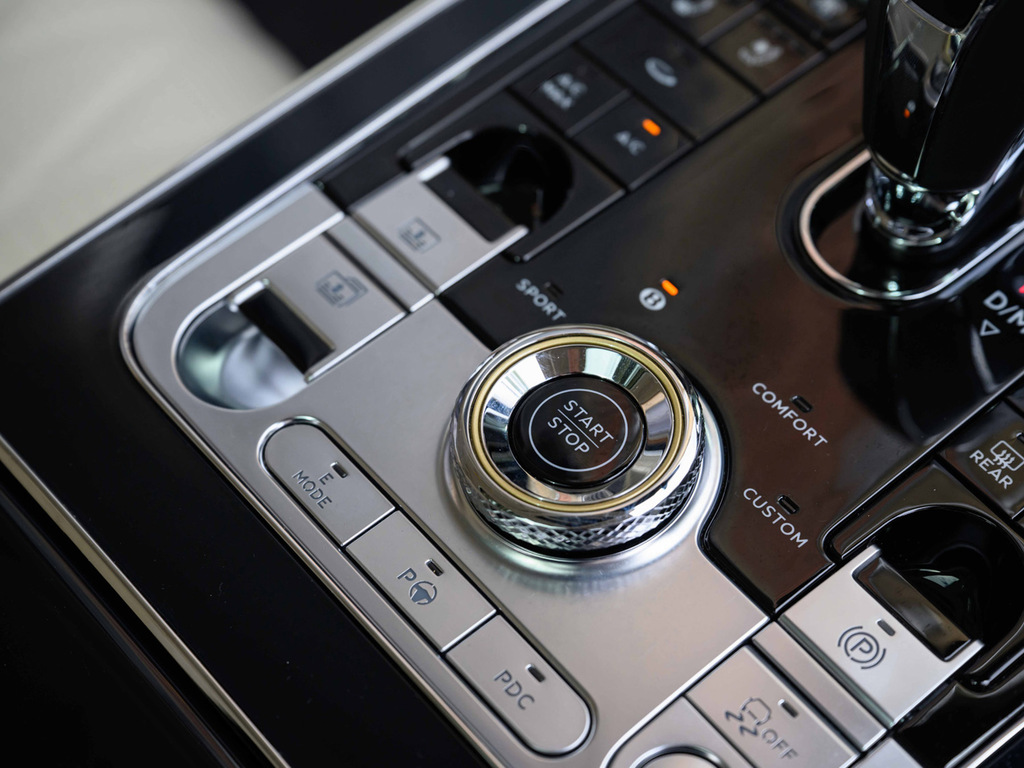 Bentley Flying Spur V8 S Grey #38