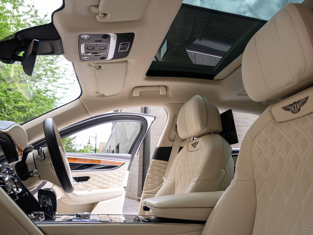 Bentley Flying Spur V8 S Grey #12
