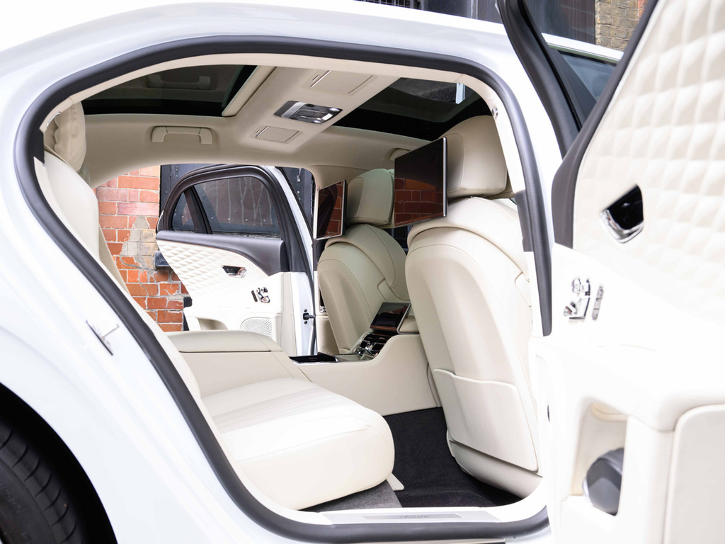 Bentley Flying Spur V8 S Grey #10