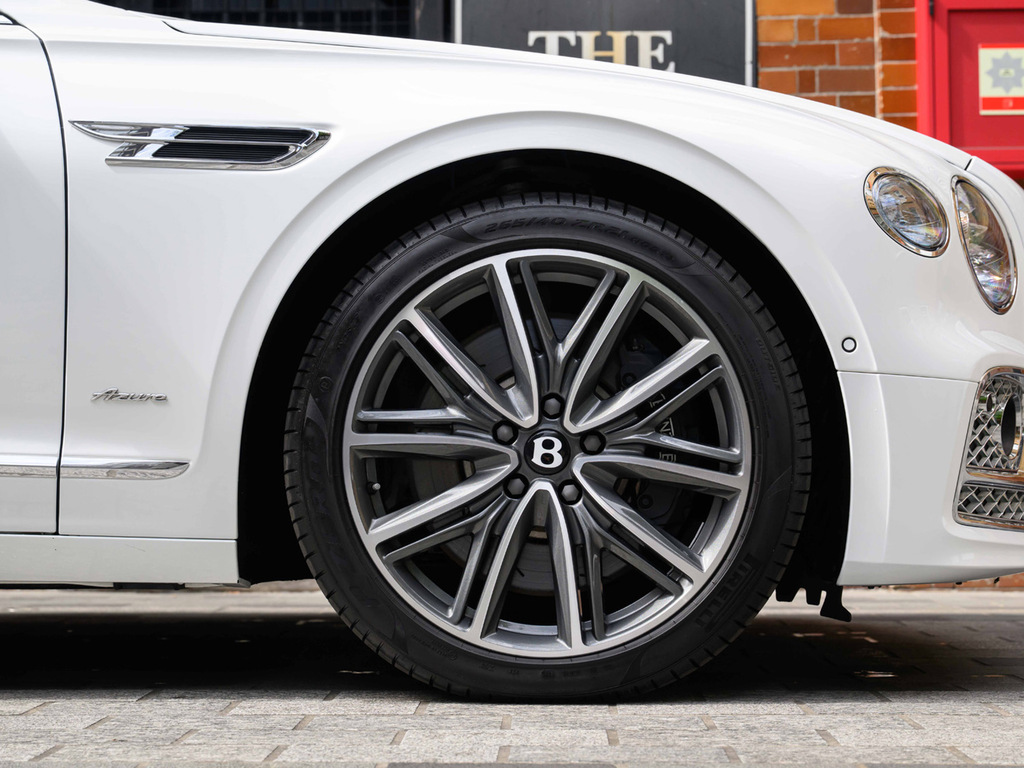 Bentley Flying Spur Saloon  #6