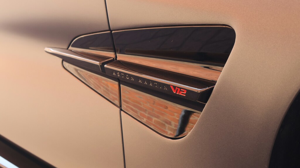 Aston Martin Vanquish 5.2L V12 Coupe Black #23
