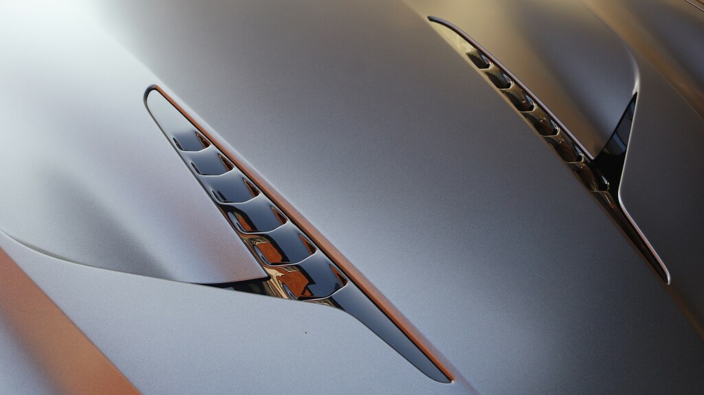 Aston Martin Vanquish 5.2L V12 Coupe Black #22
