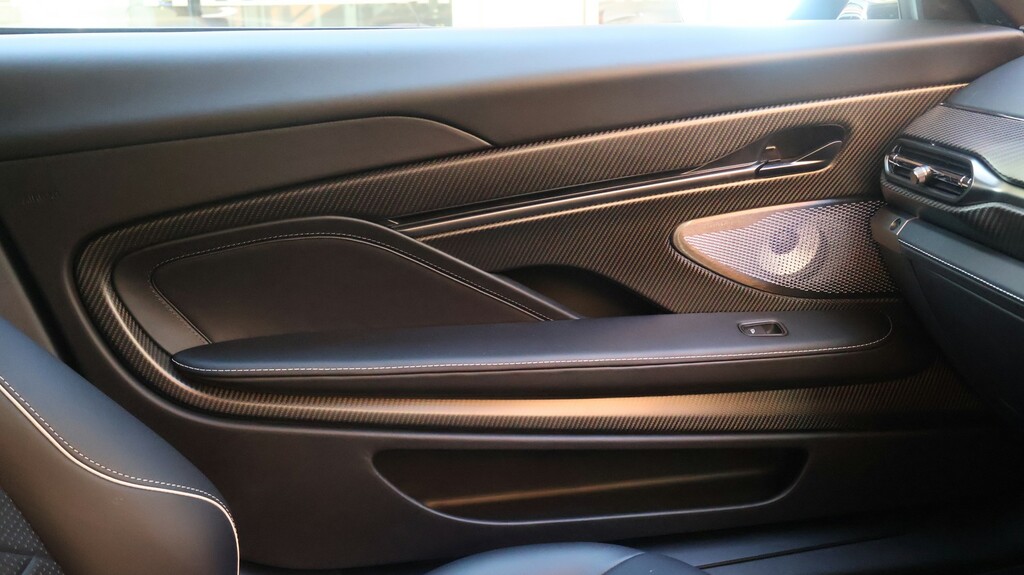 Aston Martin Vanquish 5.2L V12 Coupe Black #17