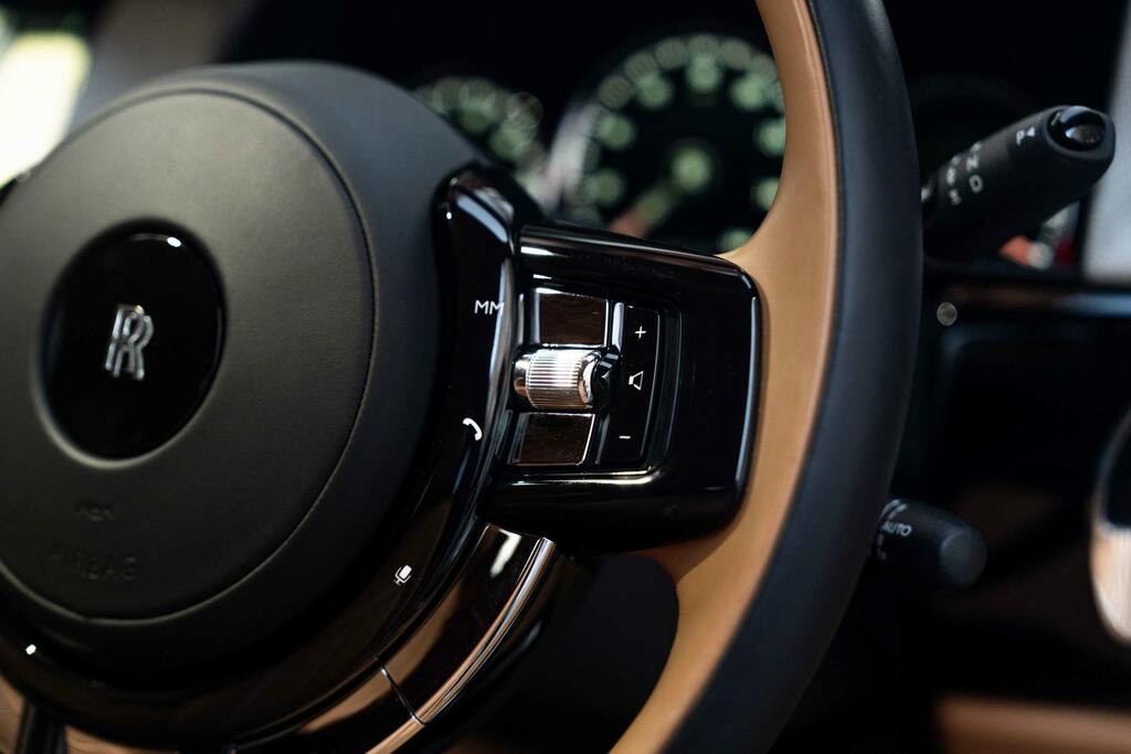 Rolls-Royce Cullinan 5dr Auto Grey #37