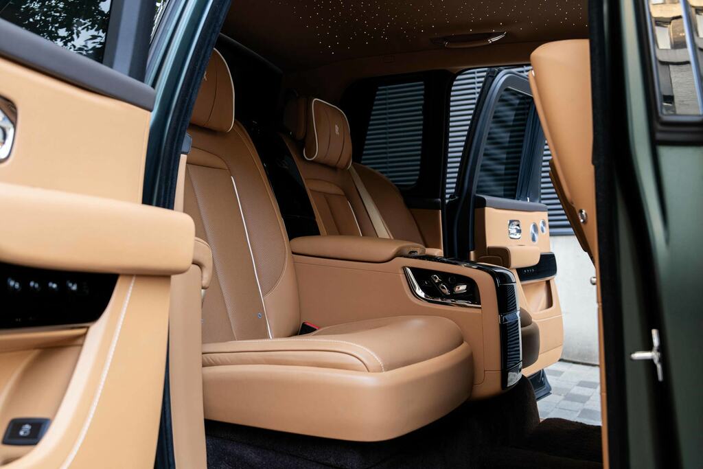 Rolls-Royce Cullinan 5dr Auto Grey #68