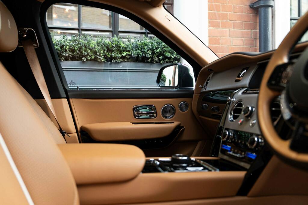 Rolls-Royce Cullinan 5dr Auto Grey #43