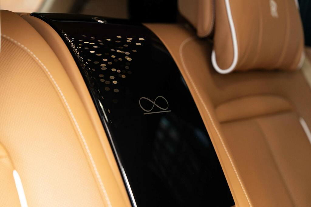 Rolls-Royce Cullinan 5dr Auto Grey #58