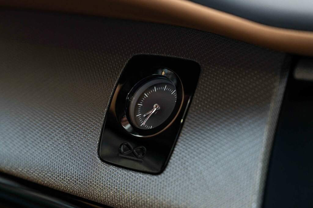 Rolls-Royce Cullinan 5dr Auto Grey #53