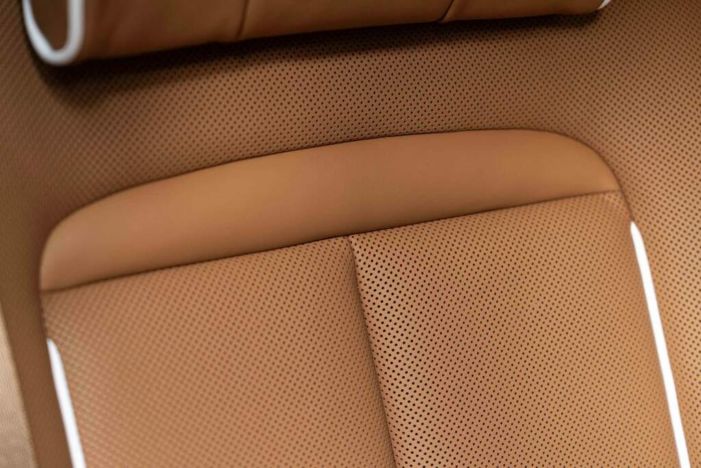 Rolls-Royce Cullinan 5dr Auto Grey #56