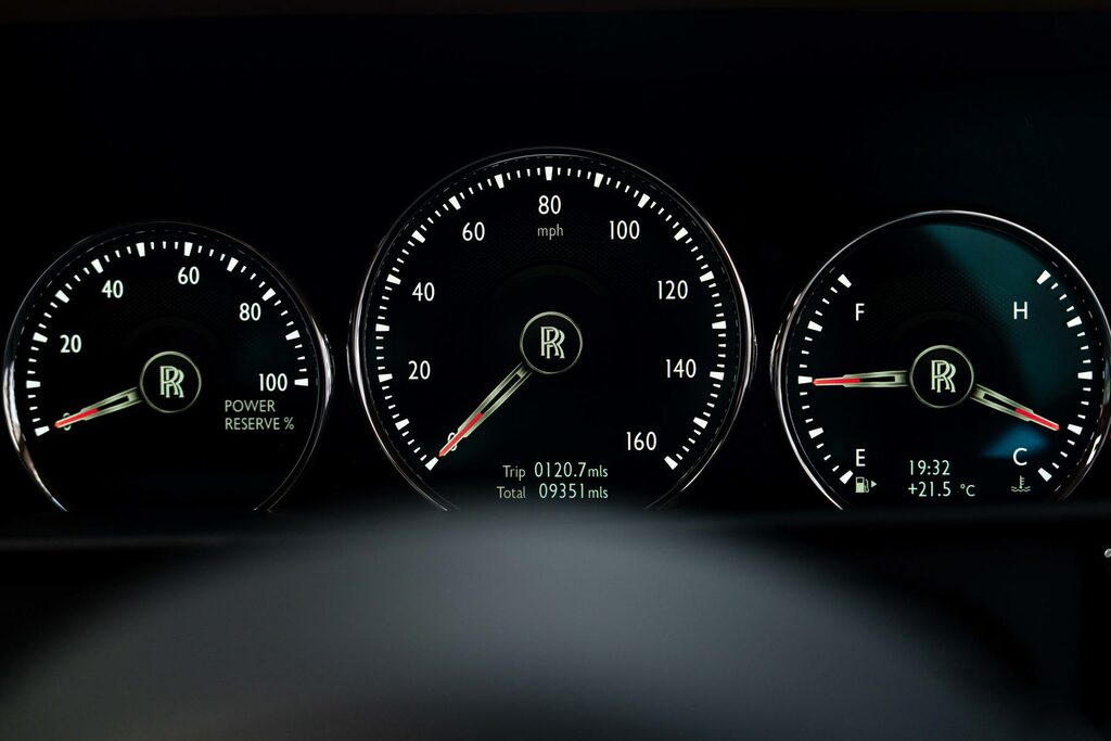 Rolls-Royce Cullinan 5dr Auto Grey #38