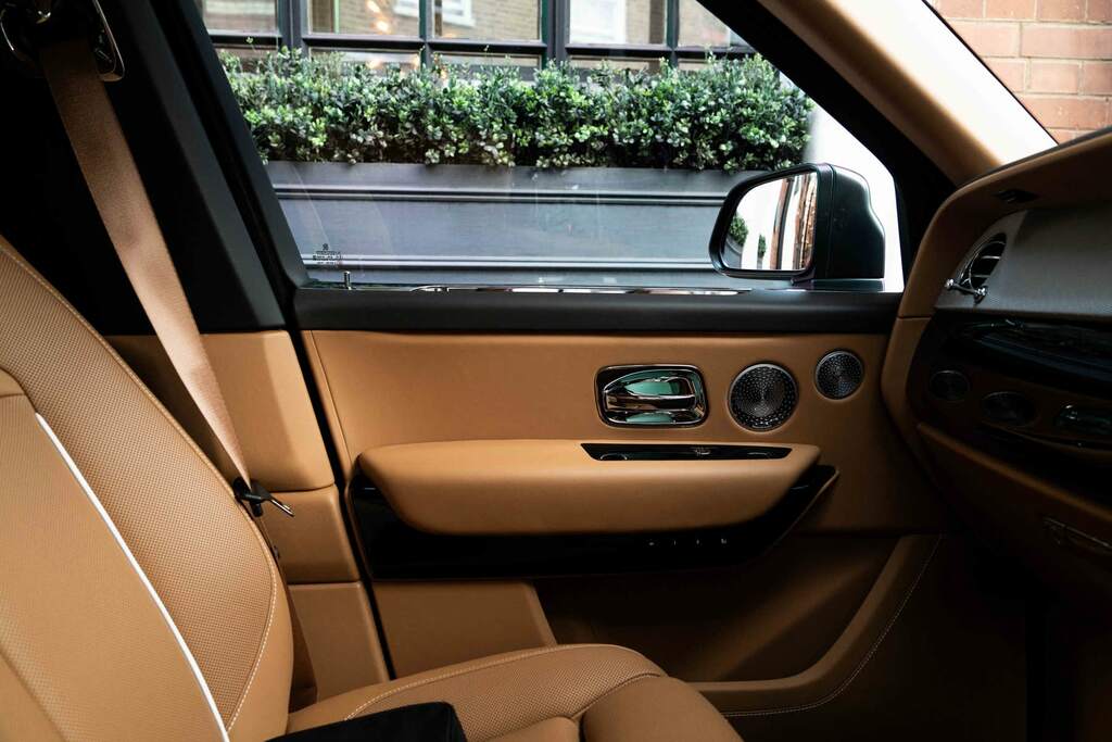 Rolls-Royce Cullinan 5dr Auto Grey #44