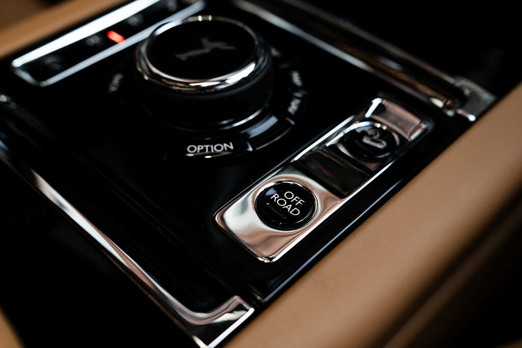 Rolls-Royce Cullinan 5dr Auto Grey #52