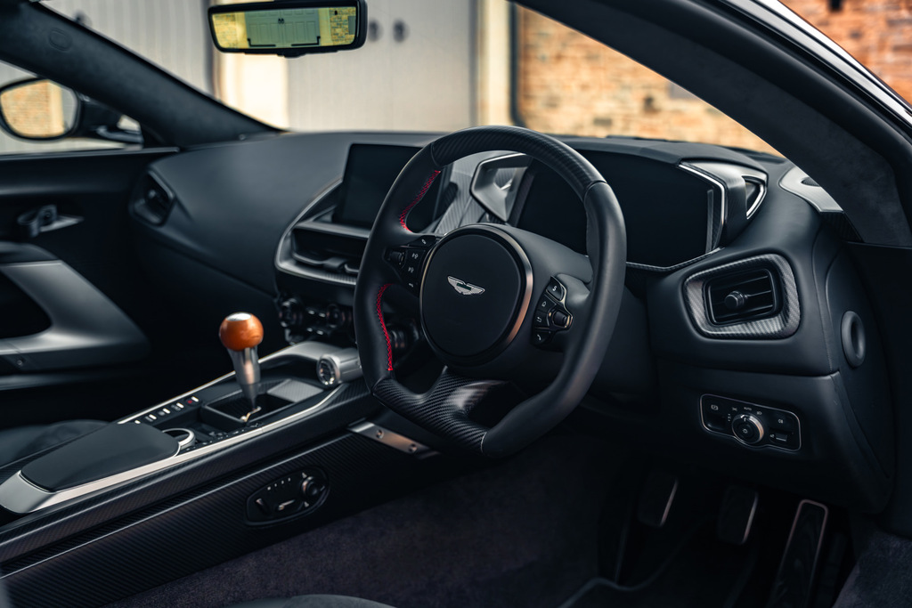 Aston Martin Volante Black #1