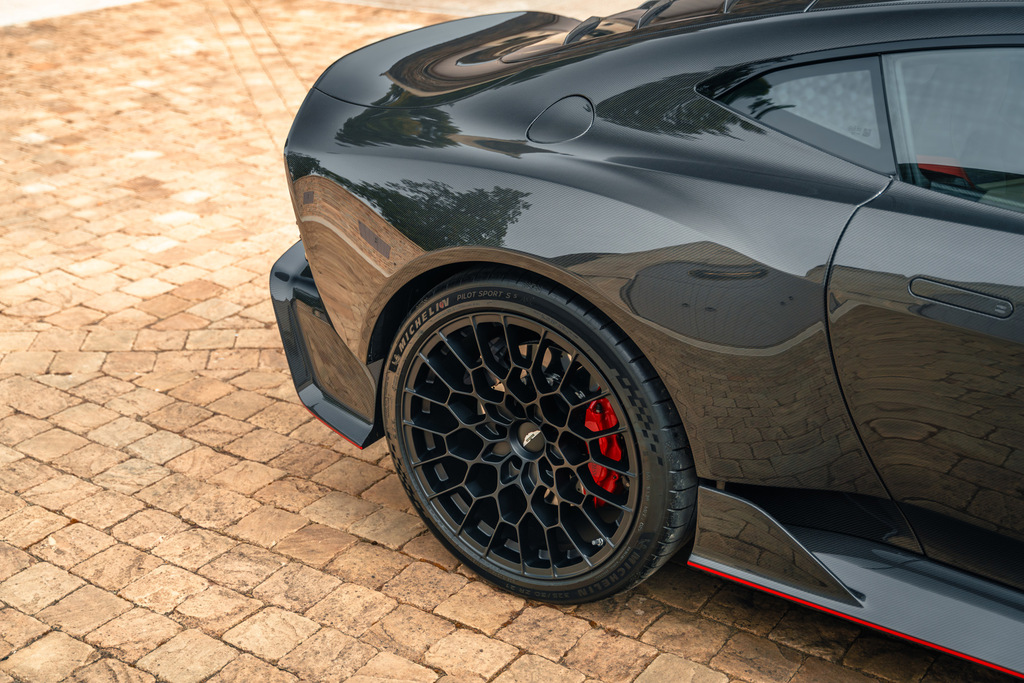 Aston Martin Volante Black #15