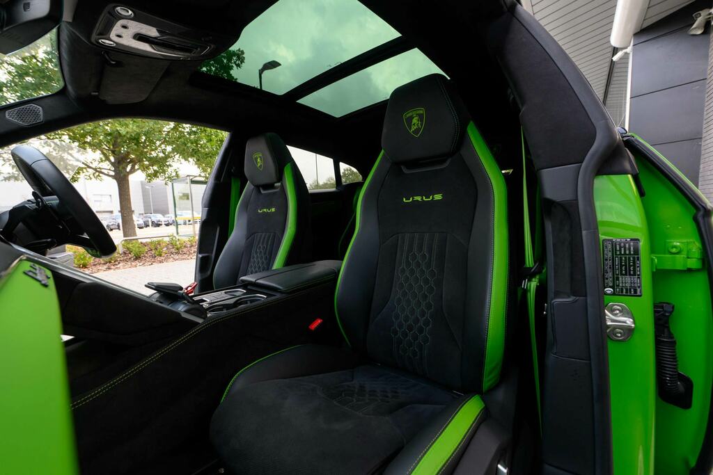 Lamborghini Urus Automatic Green #17