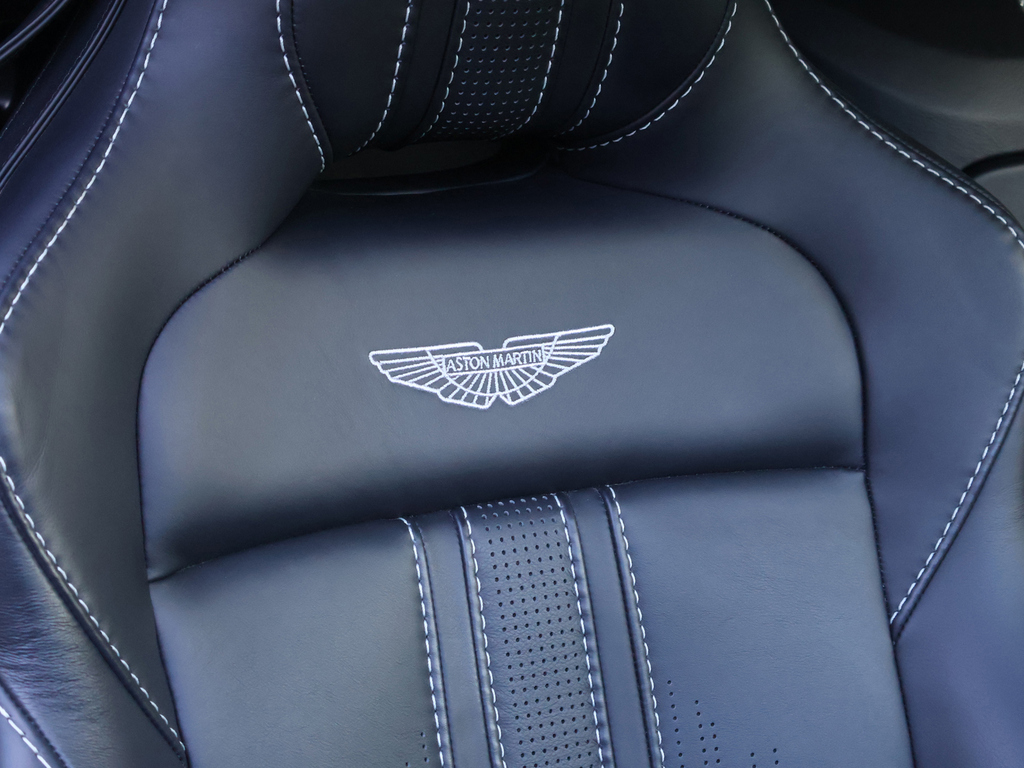 Aston Martin Vantage Vantage V8 Roadster Black #6