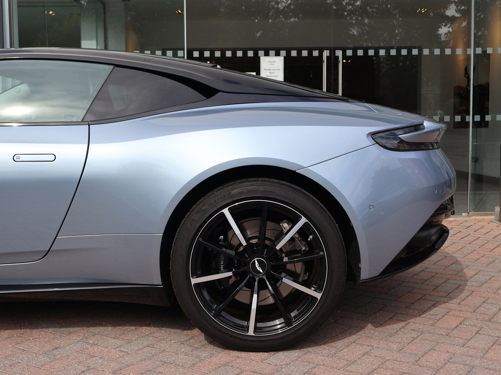 Aston Martin DB11 V8 Red #30